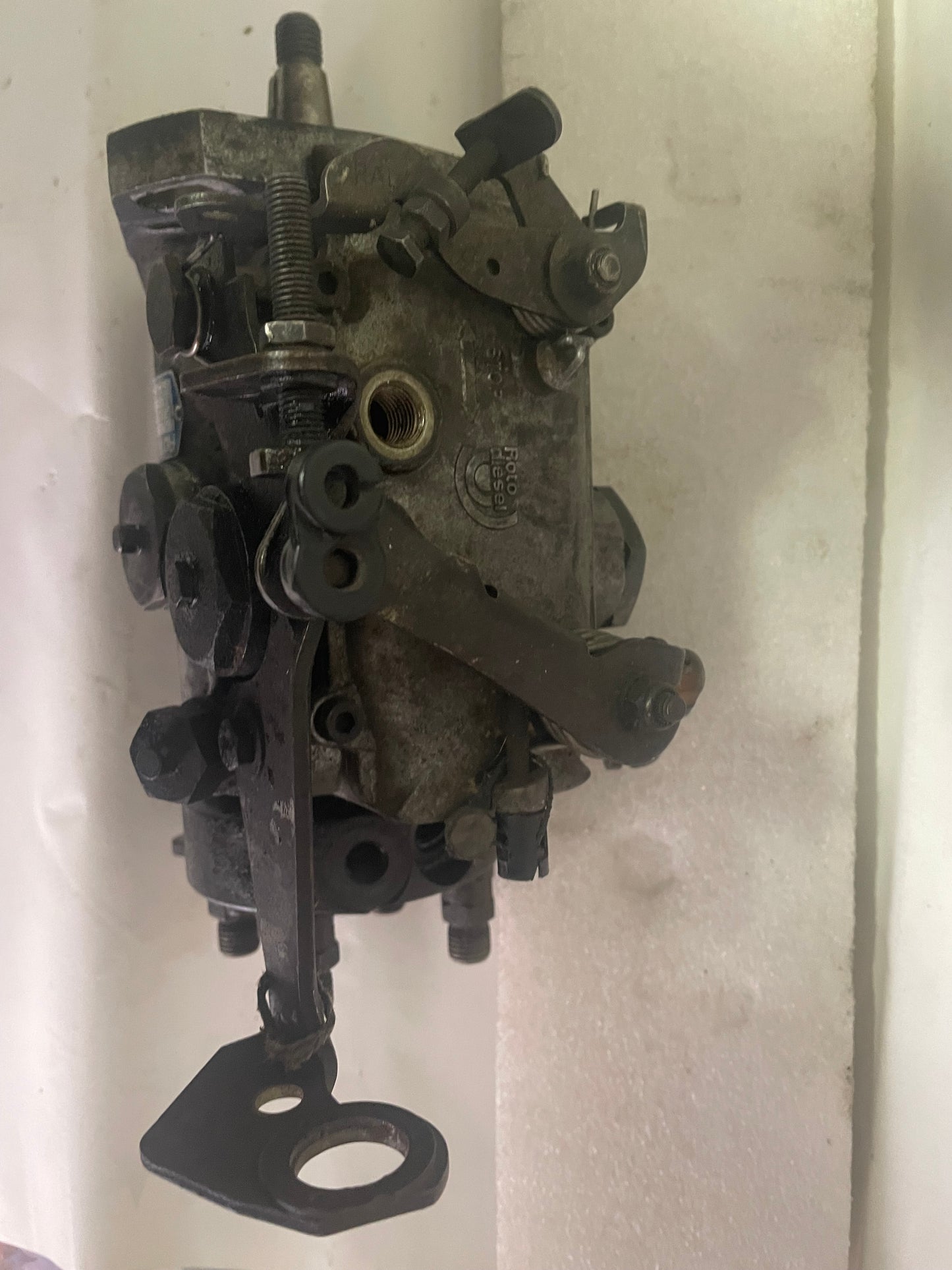 Pompe à injection ROTO DIESEL DPCR8443261E
