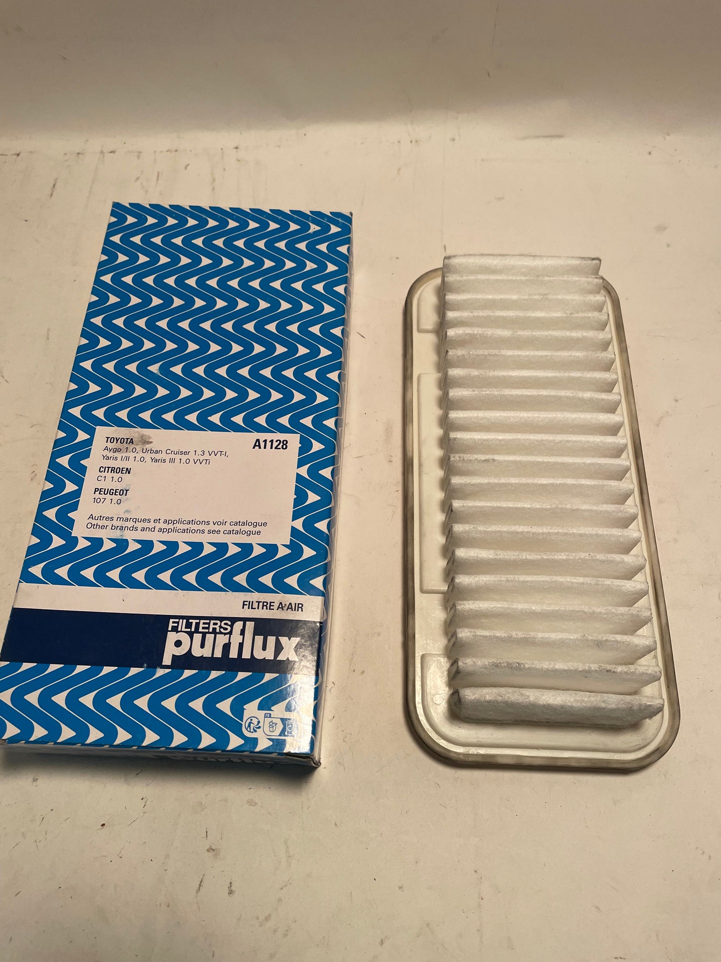 Filtre air TOYOTA yaris 1, 2 et 3, CITROEN C1, PEUGEOT 107 (A1128)