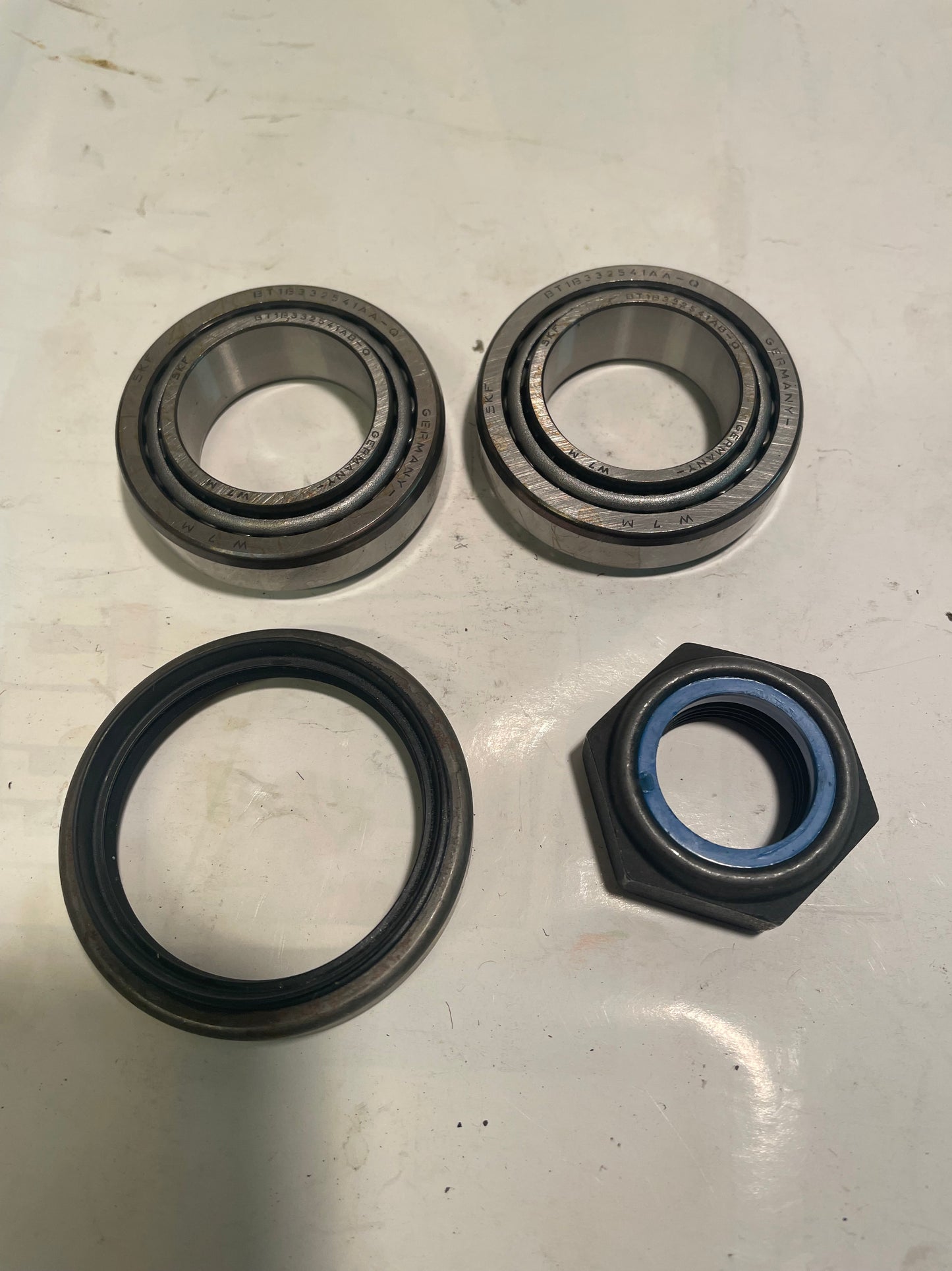 Kit roulement FORD SIERRA BT1B332541AA-Q W7M