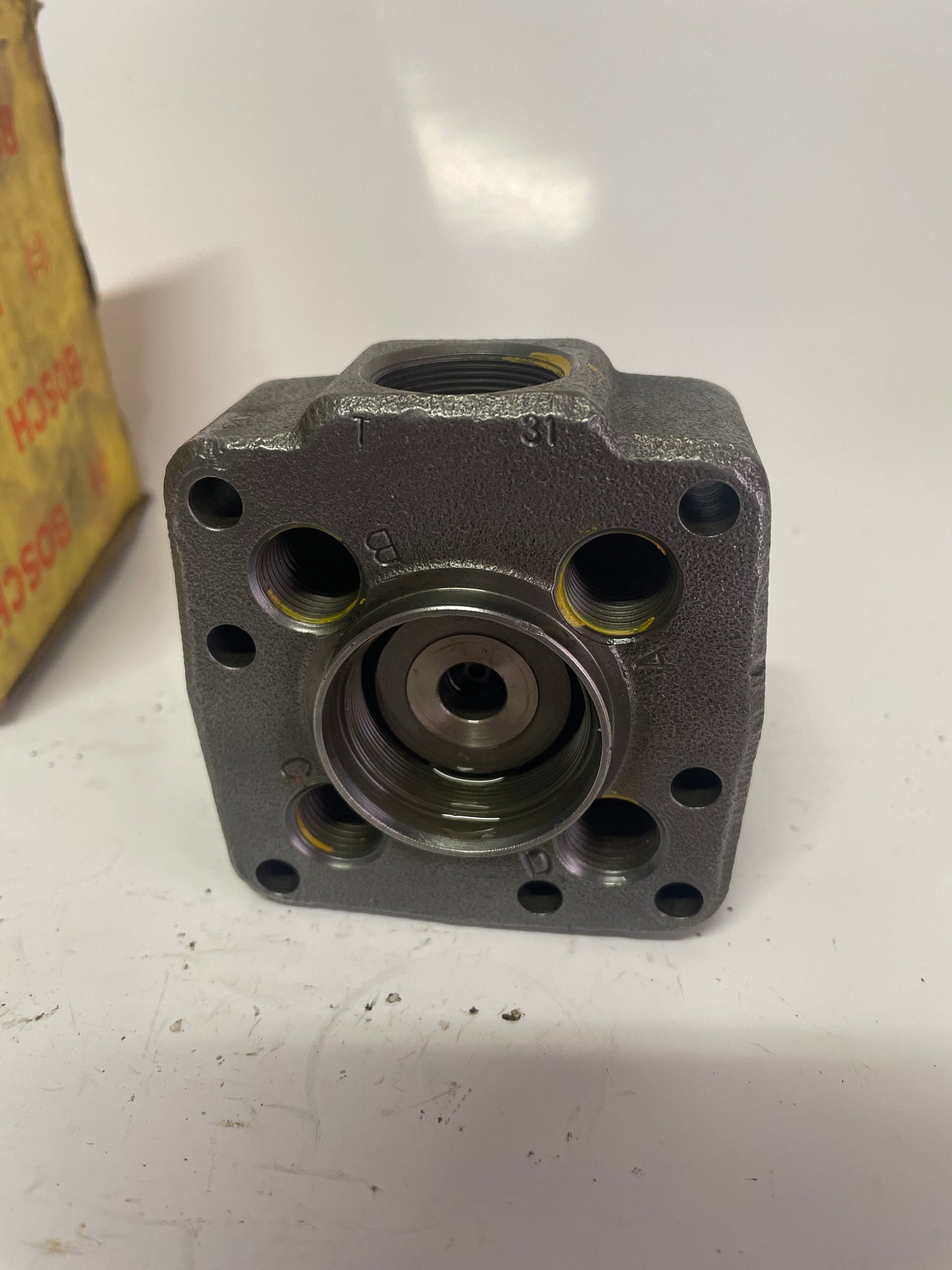 Tête de pompe BOSCH 1468334565 pour Audi Volkswagen moteur JK