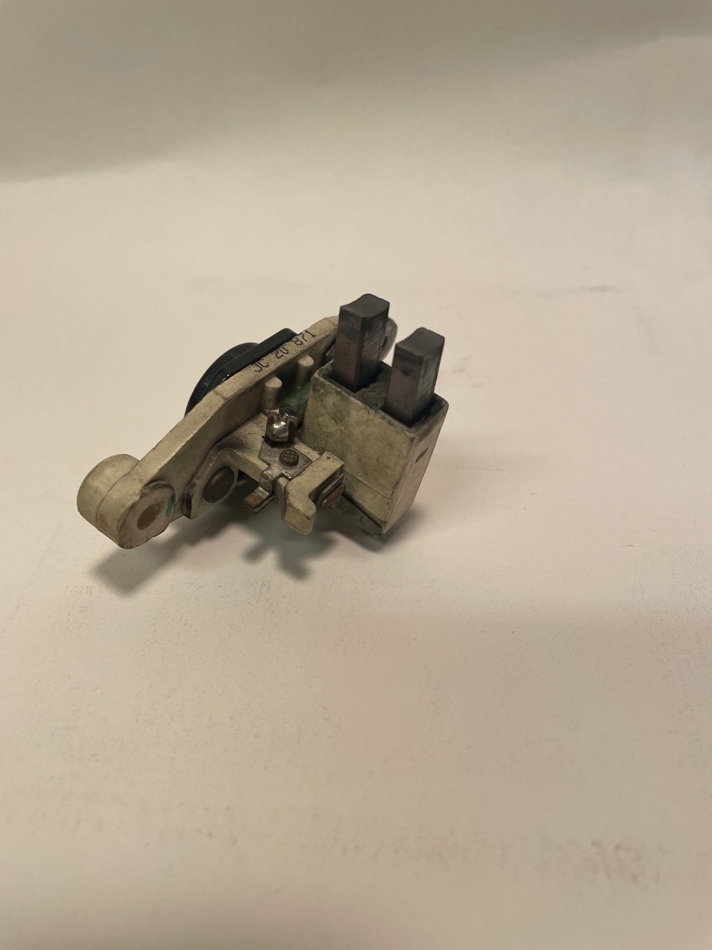 Régulateur pour alternateur BOSCH 1197311023