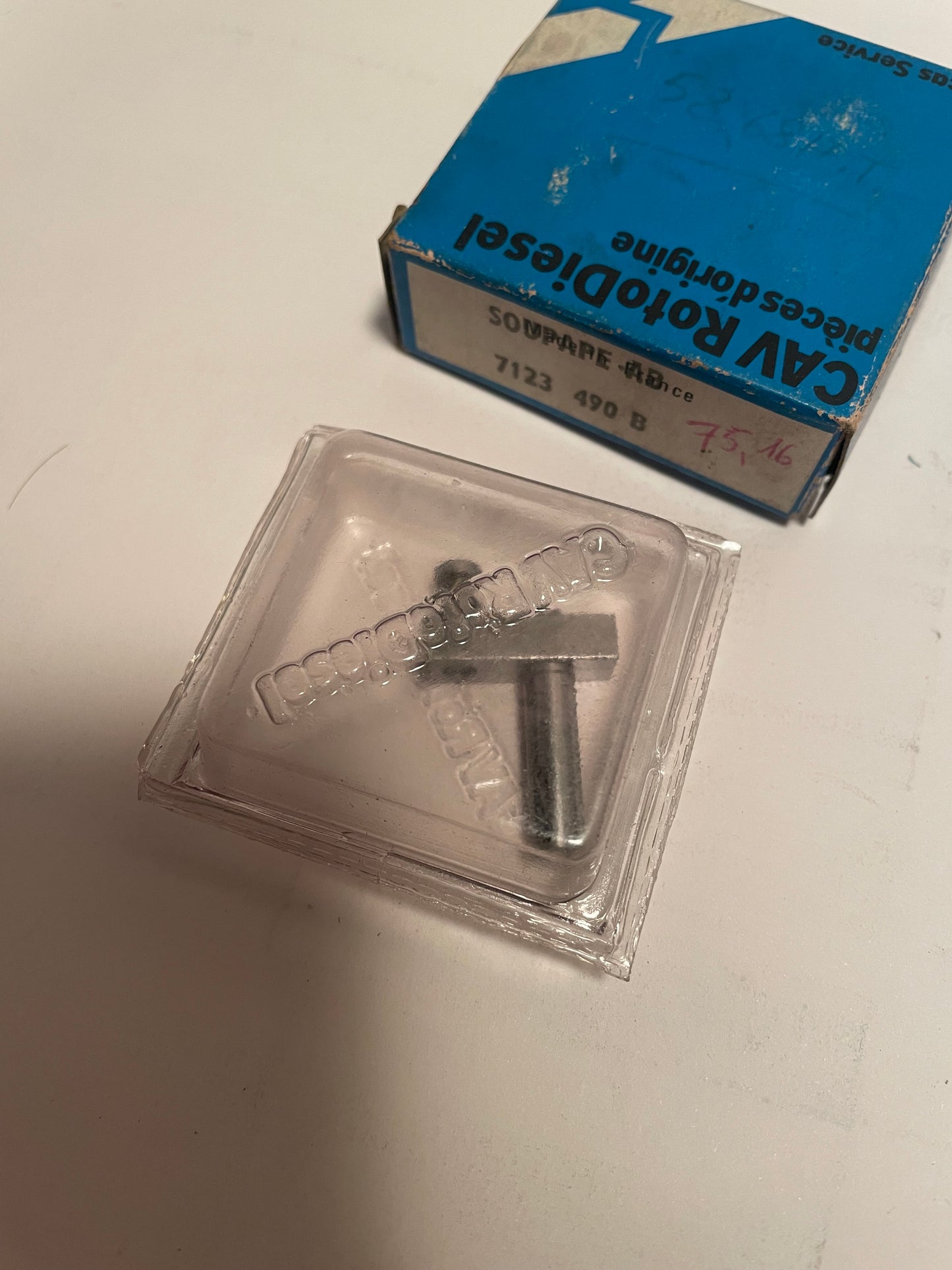Soupape CAV 7123 490 B