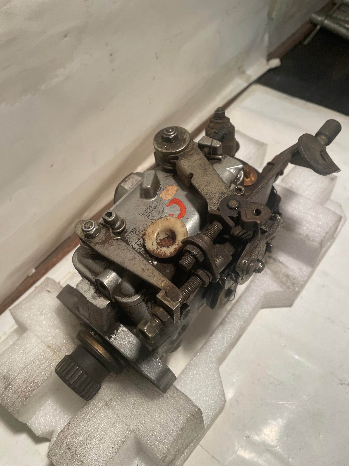 Pompe à injection ROTO DIESEL DPCR8443081A