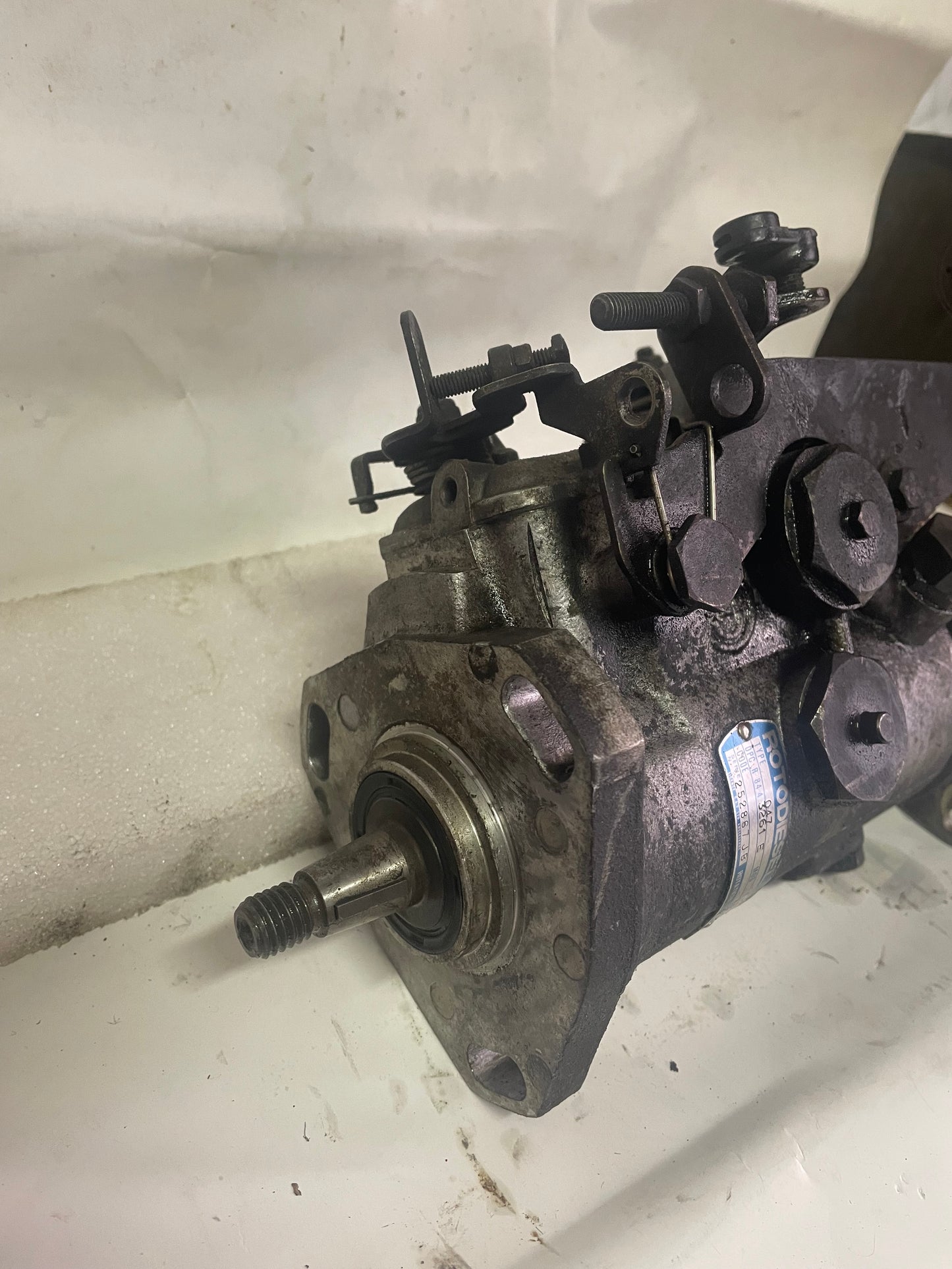 Pompe à injection ROTO DIESEL DPCR8443261E