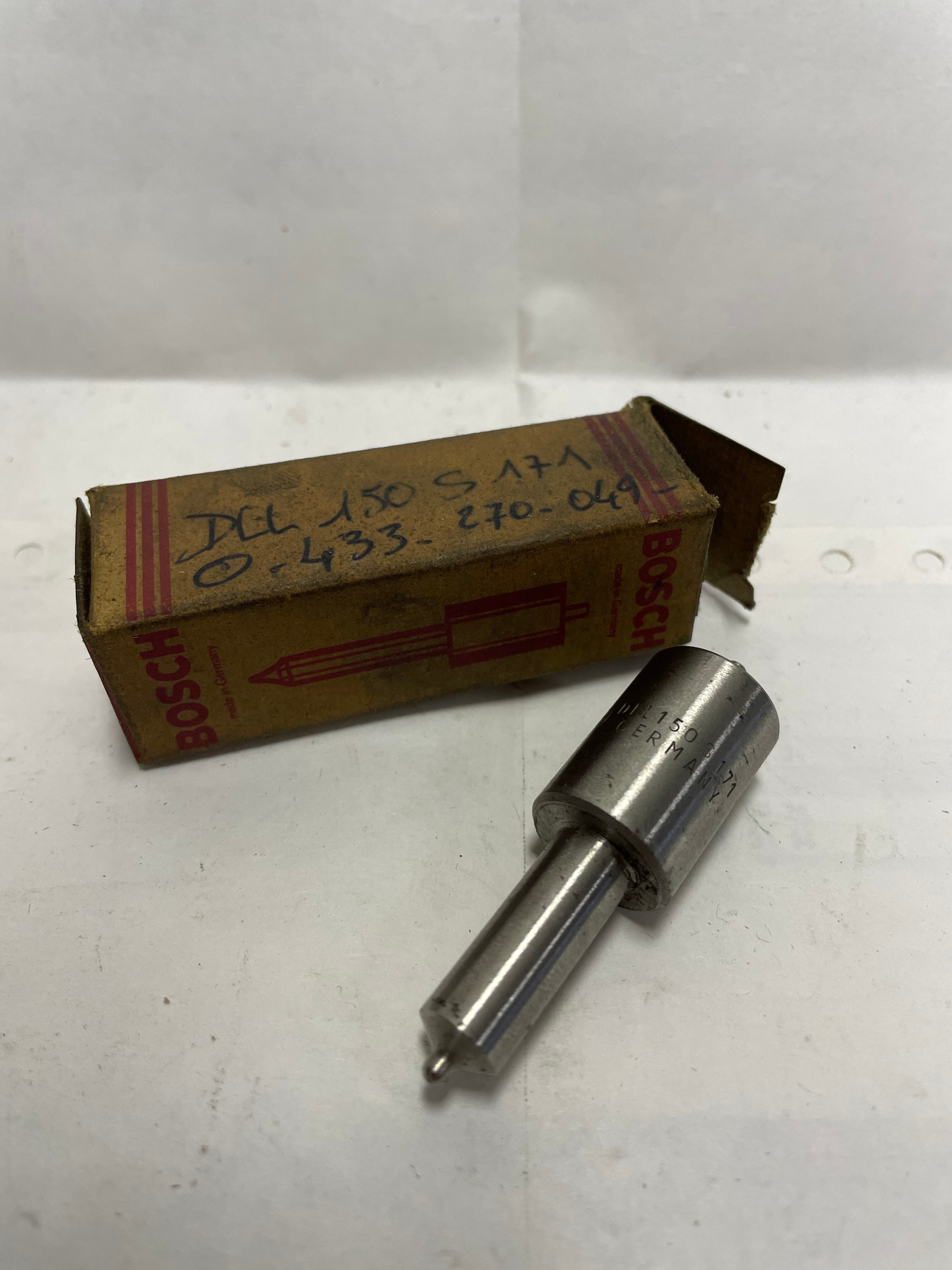 Düse DLLA 150 P 1224 - Vgl.Nr. Bosch 0433171774 / DLLA 150 S 1224 - DTP Motorteile GmbH Düse DLLA 150 P 1224 - Vgl.Nr. Bosch 0433171774 / DLLA 150 S 1224 - DTP Motorteile GmbH