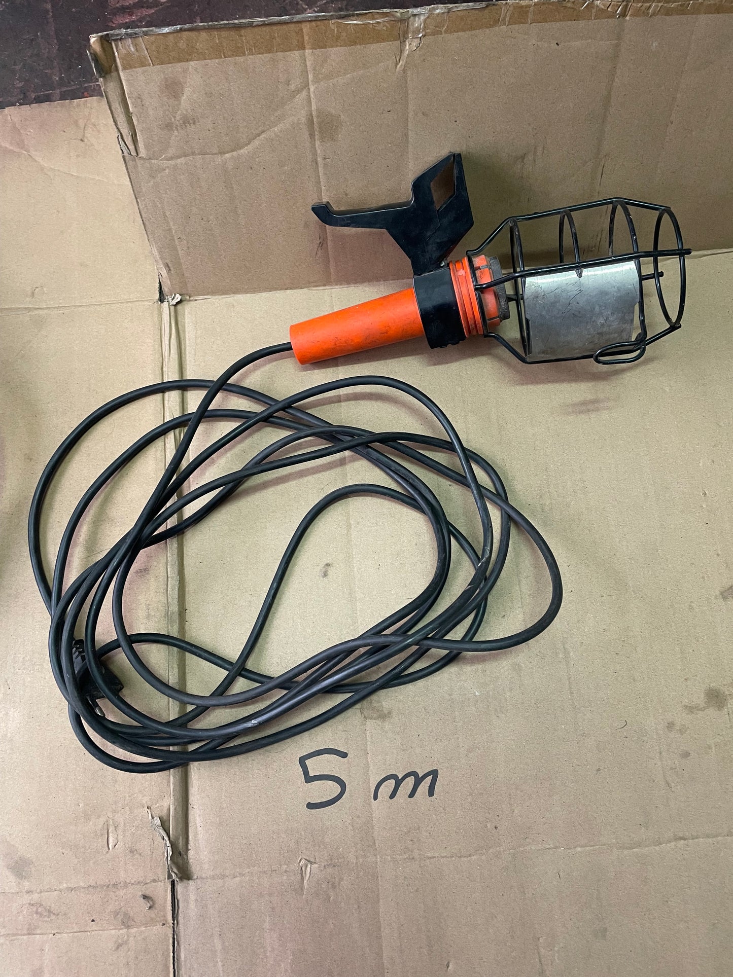 Éclairage portatif pour garage