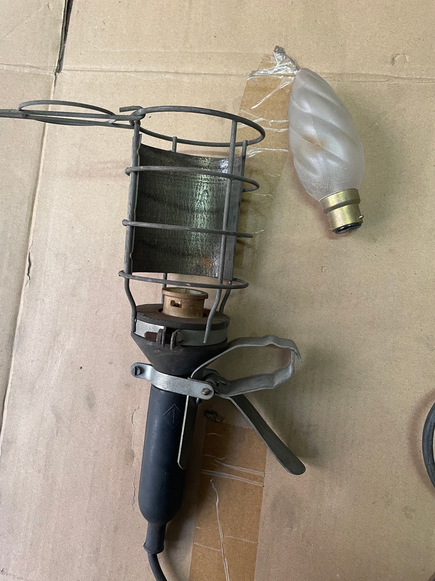 Éclairage portatif pour garage