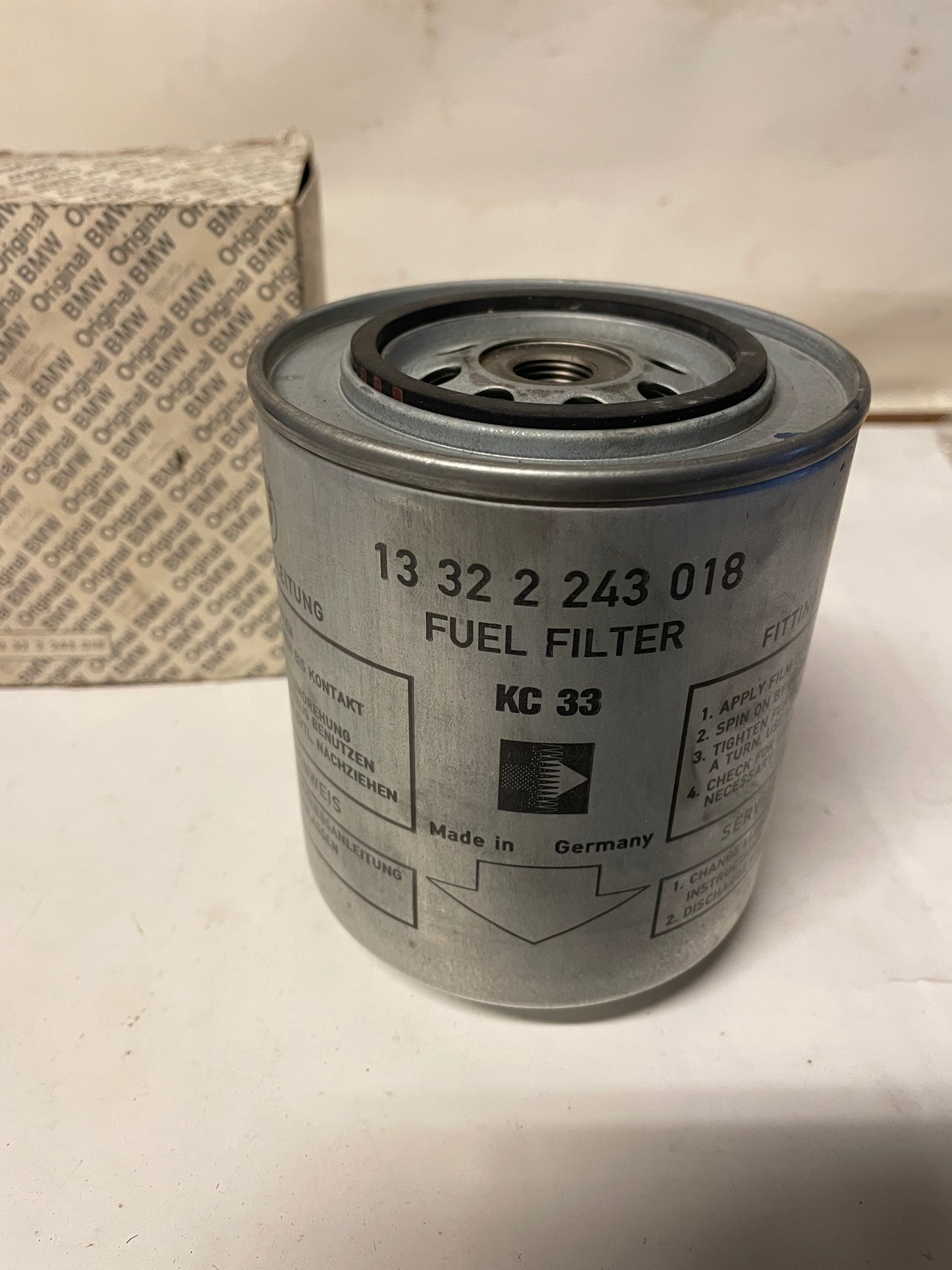 Filtre à carburant BMW 13 32 2 243 018