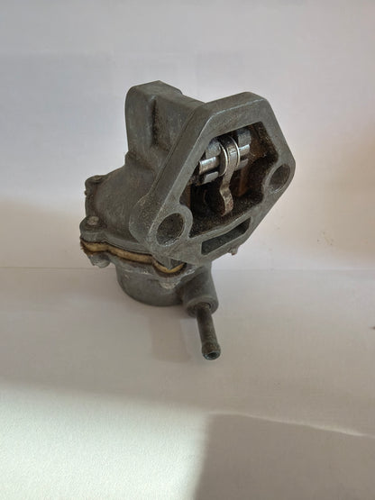 Pompe à essence Citroën LNA 11re occasion / pour pièces