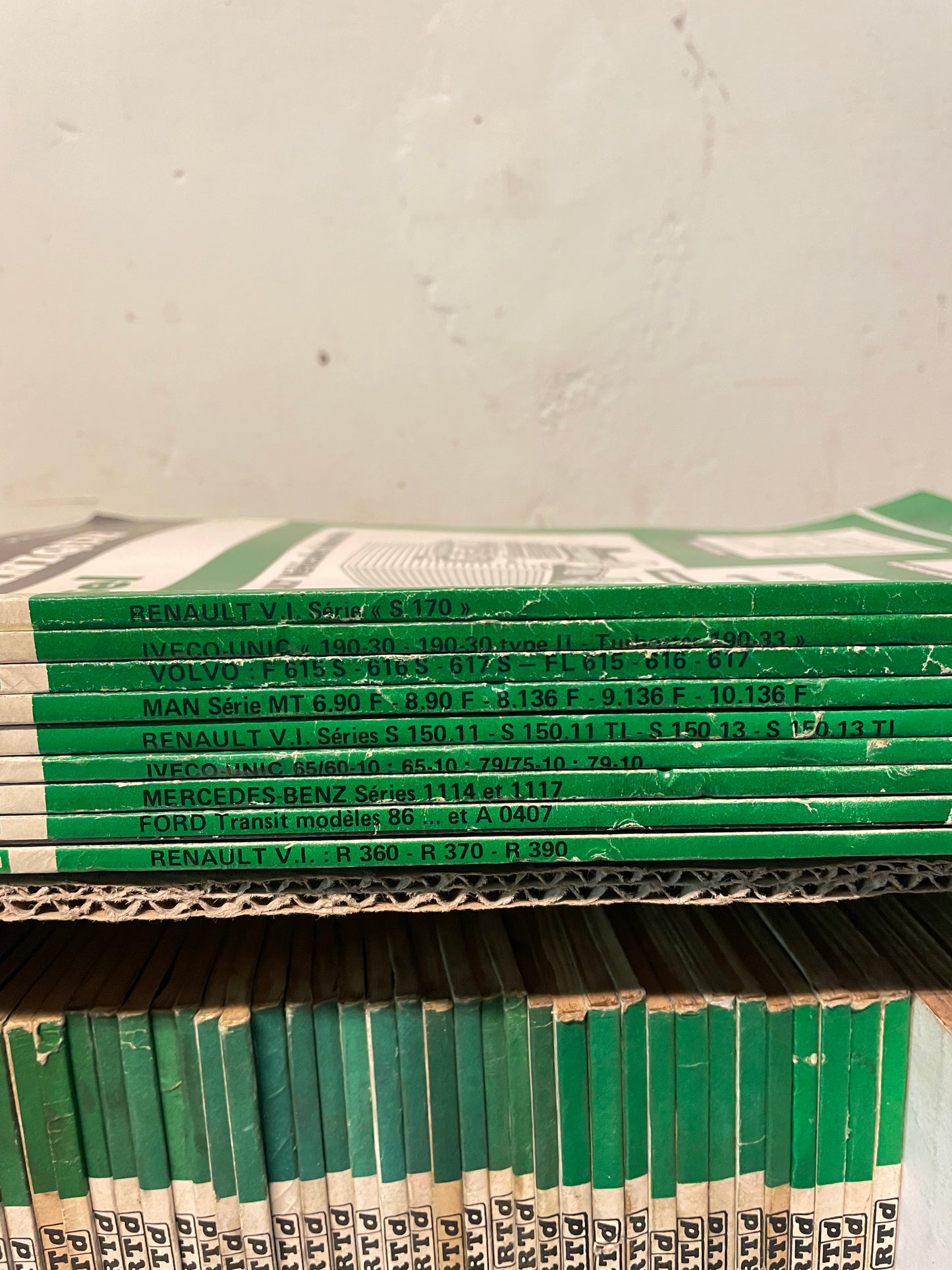 Lot de 120 revue technique DIESEL (29 à 149)