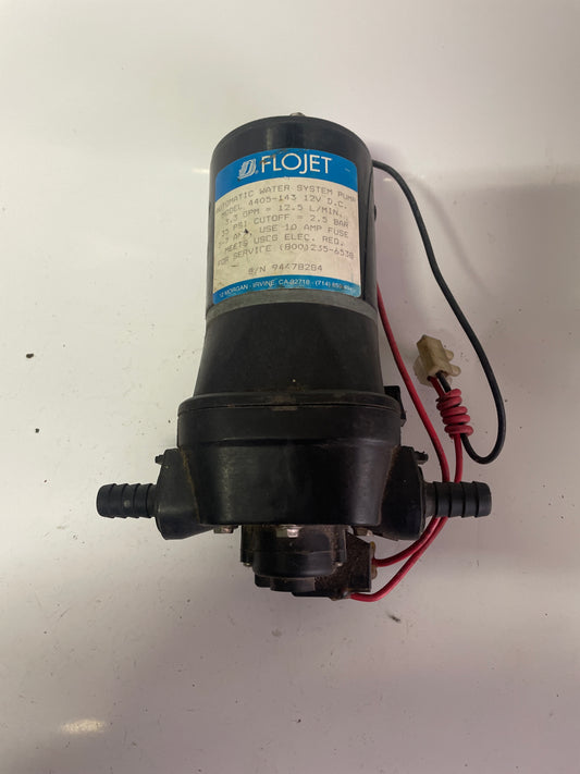 Pompe à eau 12v S/N 94478284