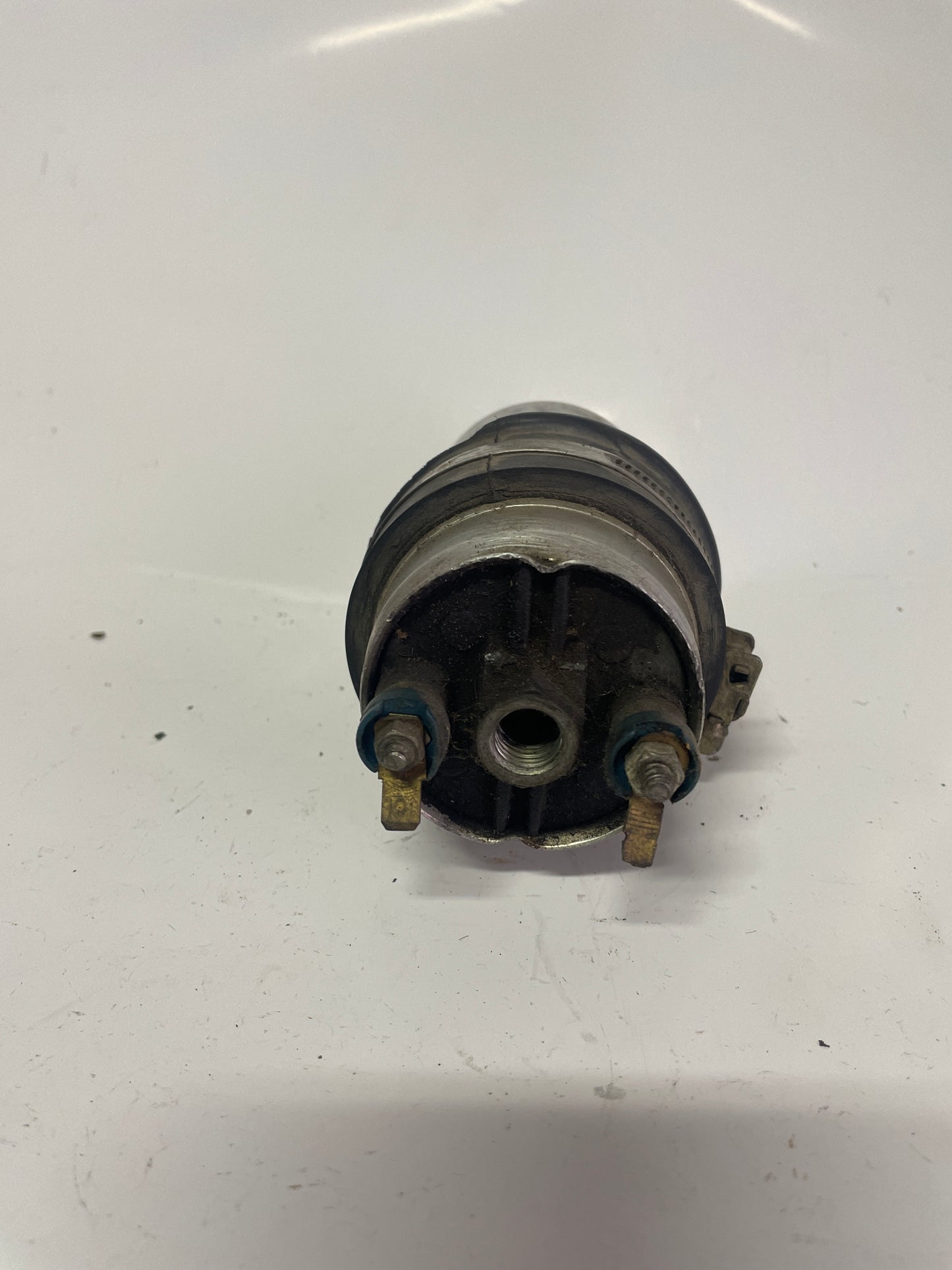 Pompe à essence 12V BOSCH 0580254957 et 0580254984 (audi Volkswagen )