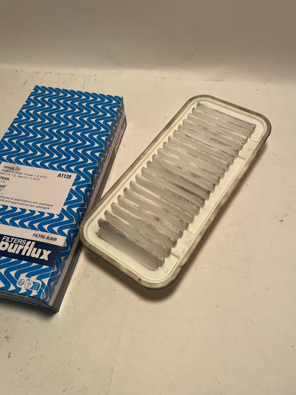 Filtre air TOYOTA yaris 1, 2 et 3, CITROEN C1, PEUGEOT 107 (A1128)