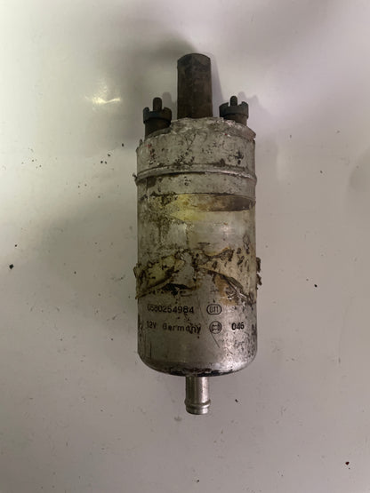 Pompe à essence 12V BOSCH 0580254957 et 0580254984 (audi Volkswagen )