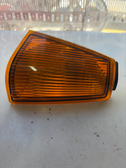 Clignotant AV DROIT  Volvo 340 GLE